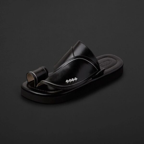 391453f679df16be3d452c3d58dcbb9e حذاء شرقي